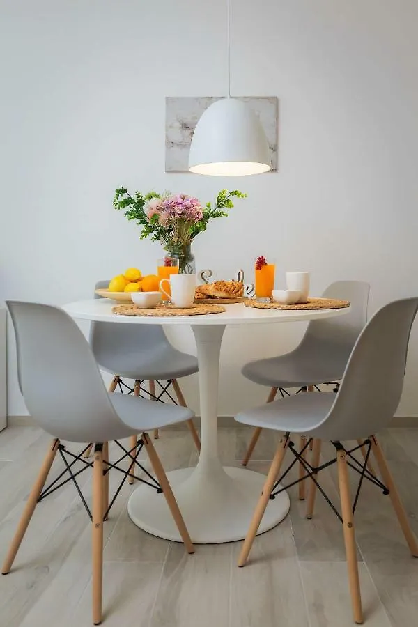 Enjoy Apartment Split