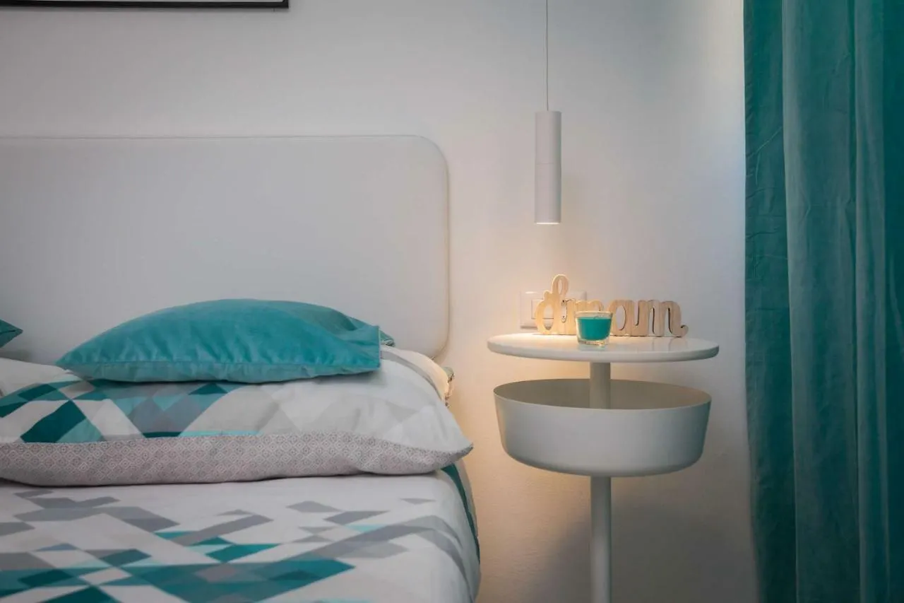 Enjoy Apartment Split